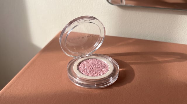 Ravie Softlight Glistening Eye Topper in Soft Pink. Editorial illustration; use the official swatches to choose your shade.