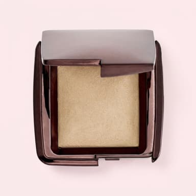 Unbranded illustration of Ambient Lighting Finishing Powder